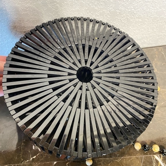 Cult Gaia Luna Circle Crossbody Bag acrylic black tan - Picture 7 of 12